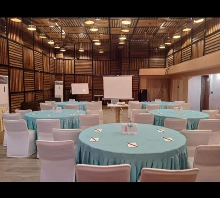 فندق Prime Land فاراناسي المظهر الخارجي الصورة